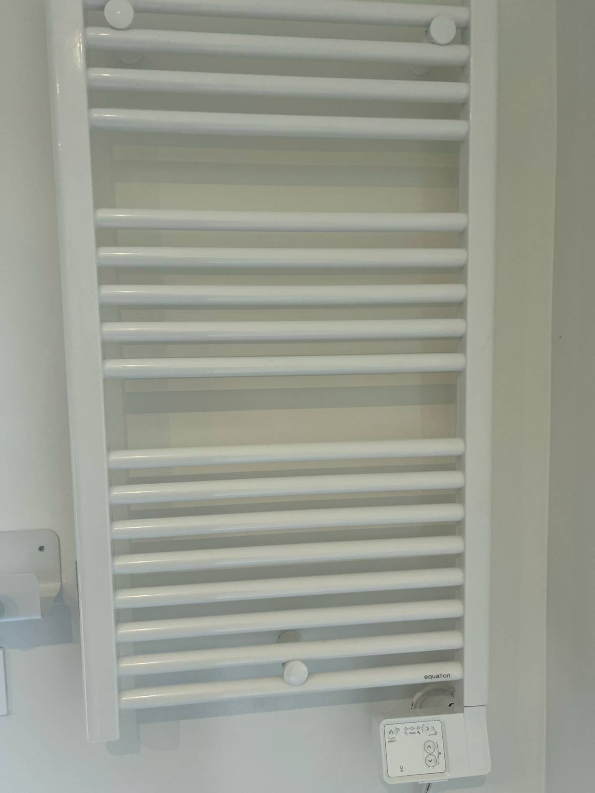 Lucas Krucinski - Oeiras - Furniture Assembly