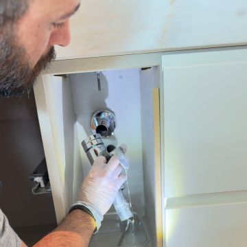 Claudio Junior - Azambuja - Instalação de Lâmpada