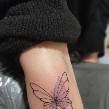 Anxious Pokes Tattoo - Gondomar - Lojas de Piercings