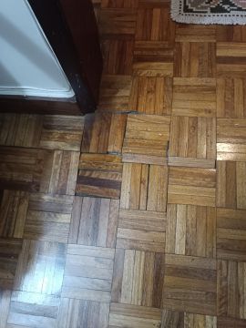Técnico de Pisos em Madeira - Casa
