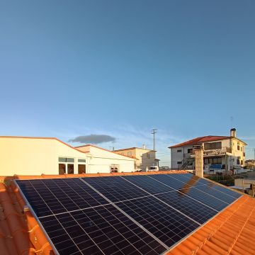 Huaca Energy - Coimbra - Reinigung oder Inspektion von Solaranlagen
