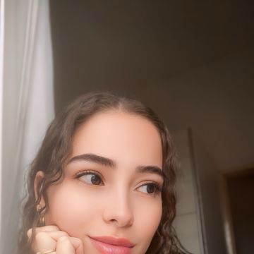 Sarah-M - Lisboa - Suporte Administrativo