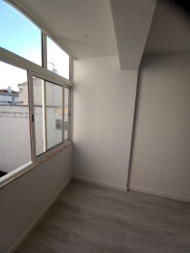 Wf Construção e Remodelação - Seixal - Balkonverglasung montieren
