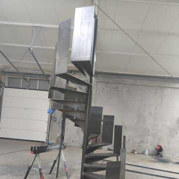 Franklin Mendoza - Santa Maria da Feira - Reparatur des Garagentors