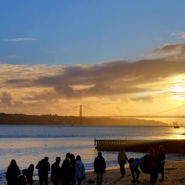 A Small Piece of Land - Lisboa - Tour Guiding