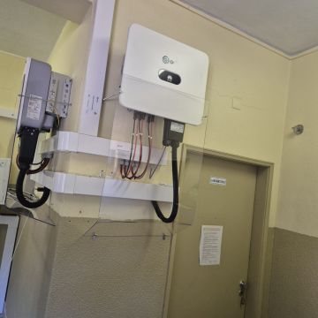 Paulo Victor - Moita - Instalación de lámparas