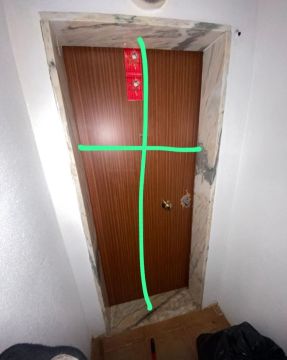 Fachmann für Türmontage