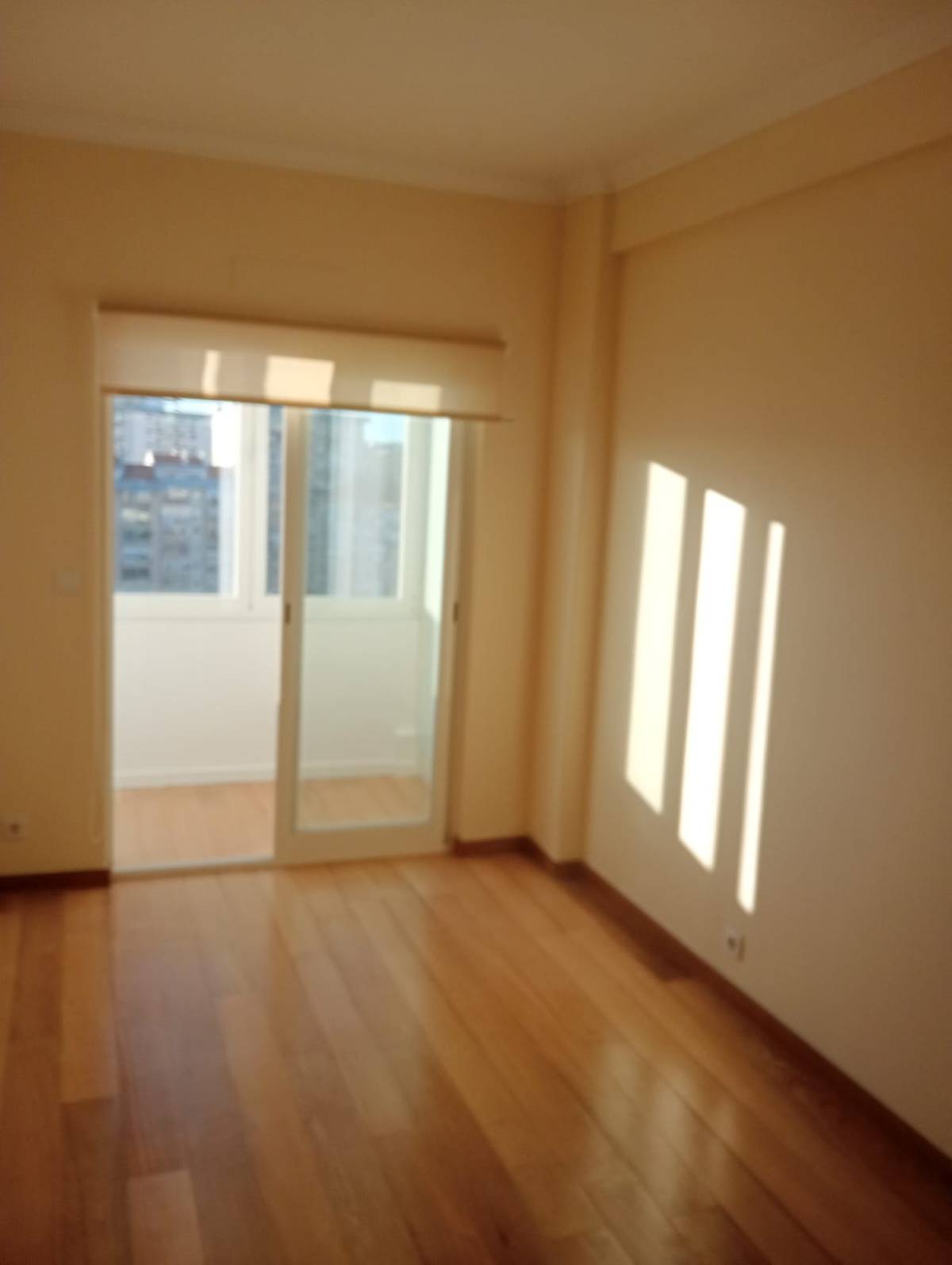 V&L pinturas e remodelaçãoes - Almeirim - Innenwand einbauen