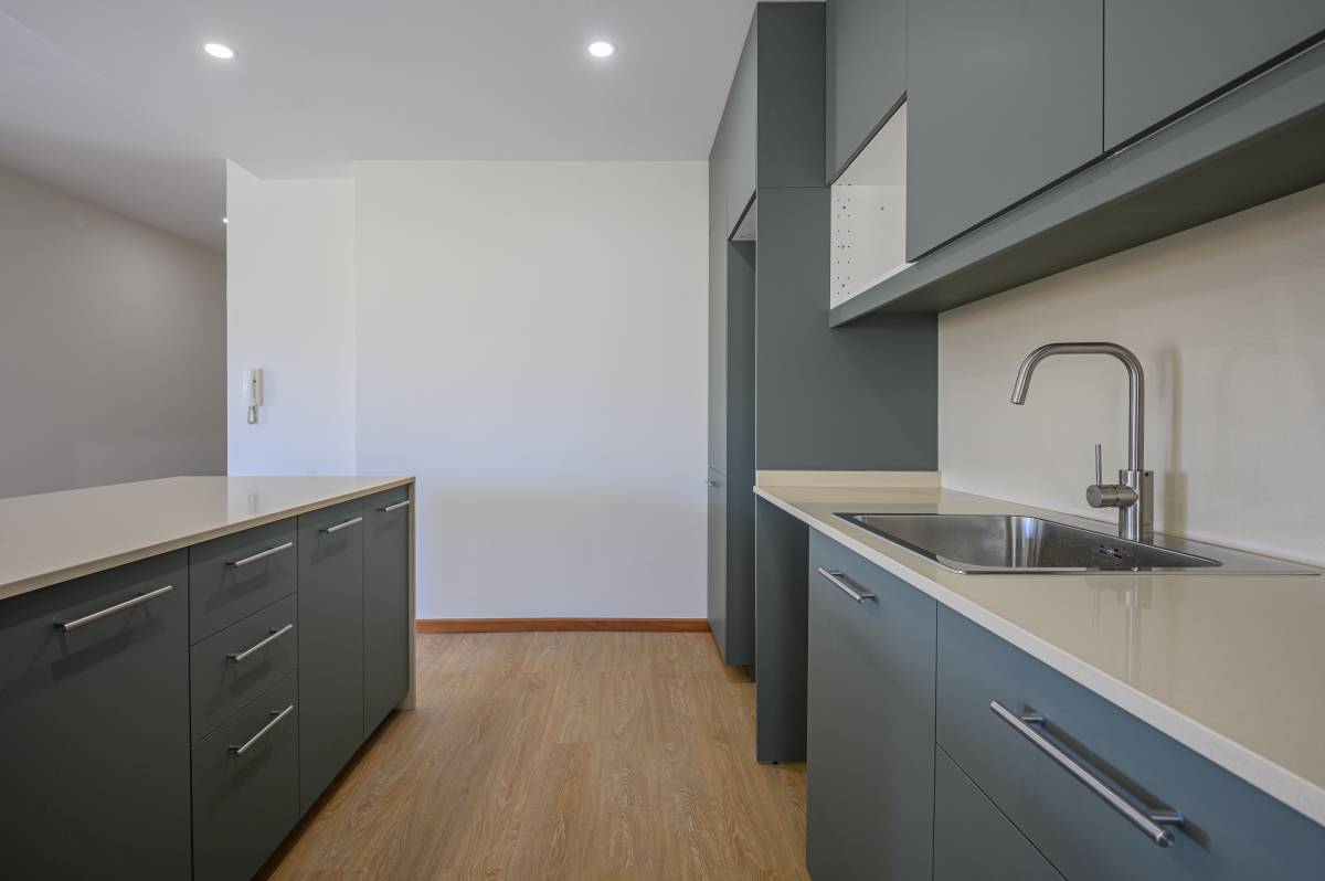 PEREIRA & LANDIM, LDA - Gondomar - Construção de Parede Interior