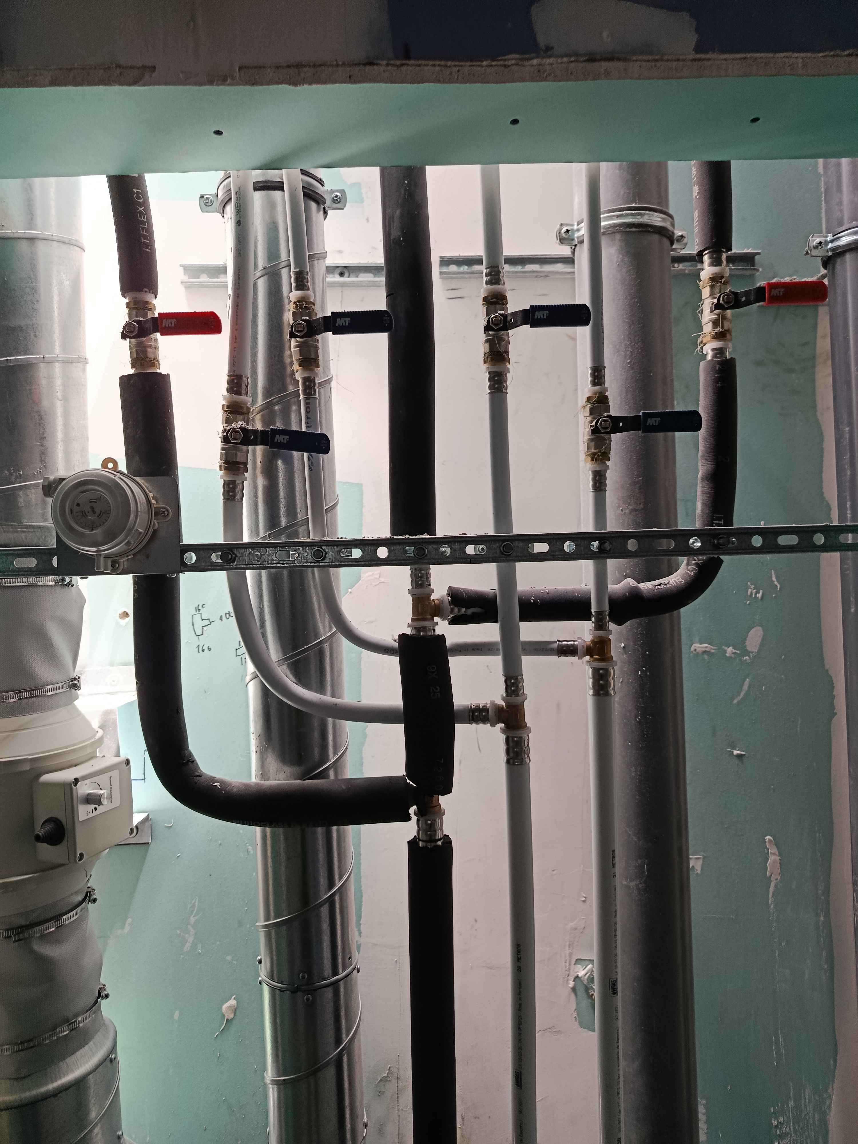 Gilson Martins - Amadora - Installation ou remplacement d'une pompe à eau