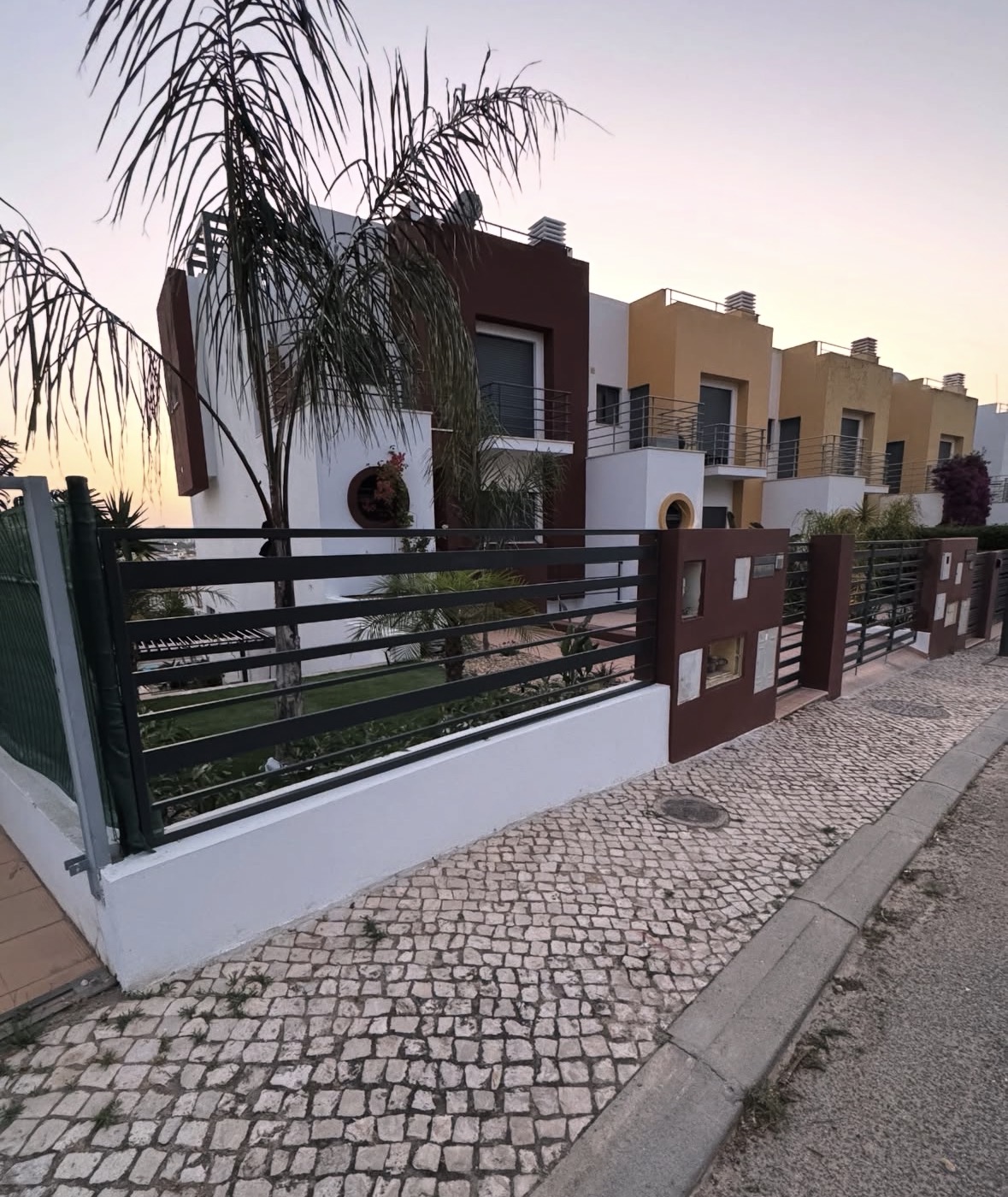 Renato Ferreira - Albufeira - Reparação ou Manutenção de Telhado
