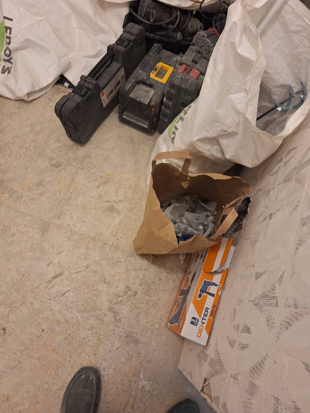 Luciano Brandão - Amadora - Stone or Tile Flooring Installation