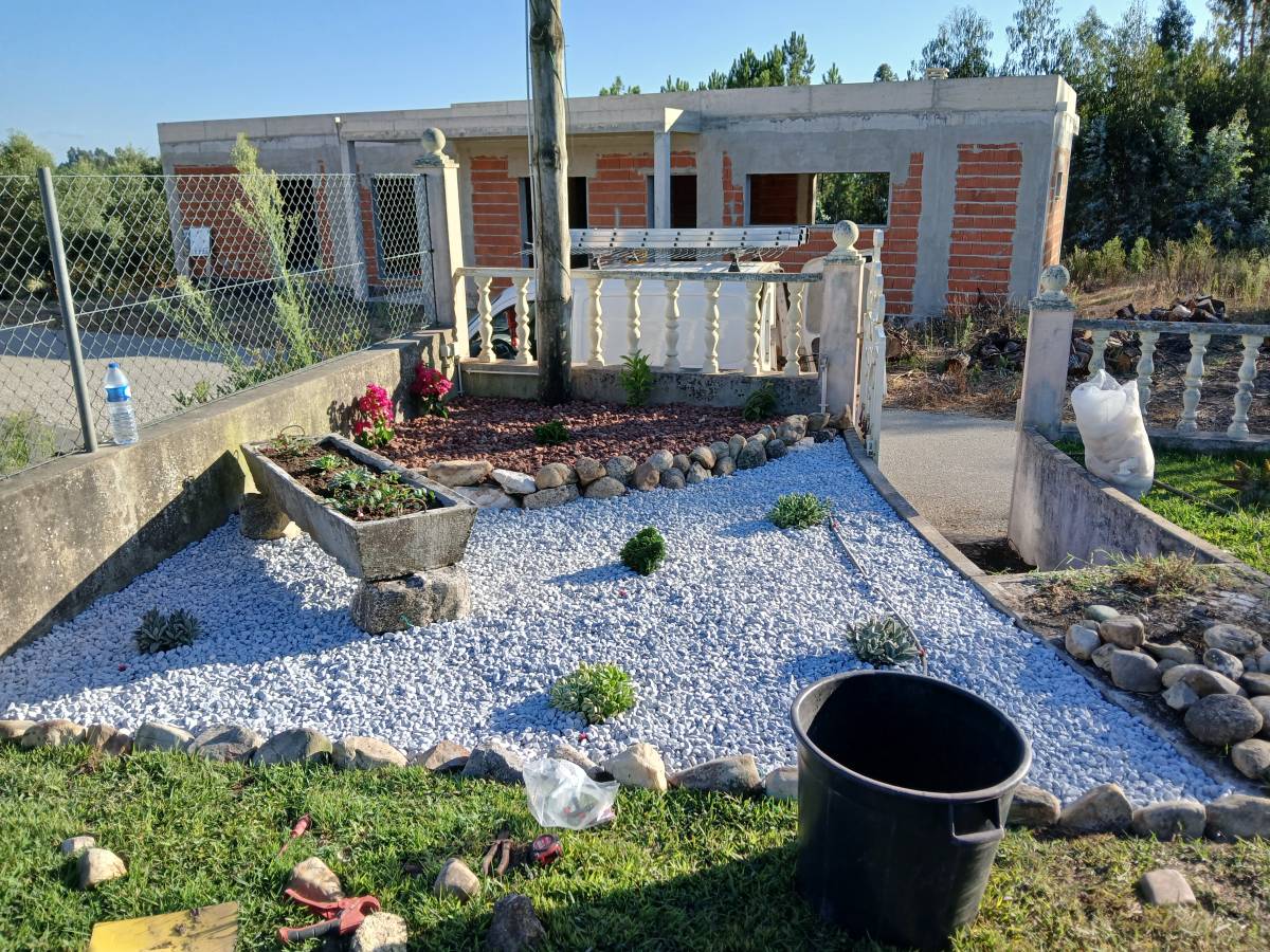 GardenSardet - Leiria - Gazebo Repair and Maintenance