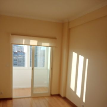V&L pinturas e remodelaçãoes - Almeirim - Innenwand einbauen