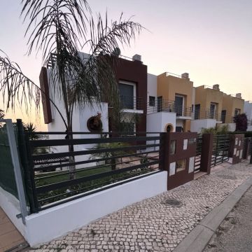 Renato Ferreira - Albufeira - Reparação ou Manutenção de Telhado