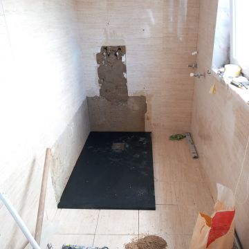 Matheus Gonçalves - Almada - Interior Wall Addition