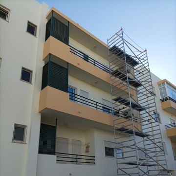 Build It Now - Loulé - Revestimento de Cozinha