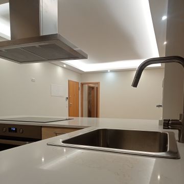 PEREIRA & LANDIM, LDA - Gondomar - Revestimento de Pavimento