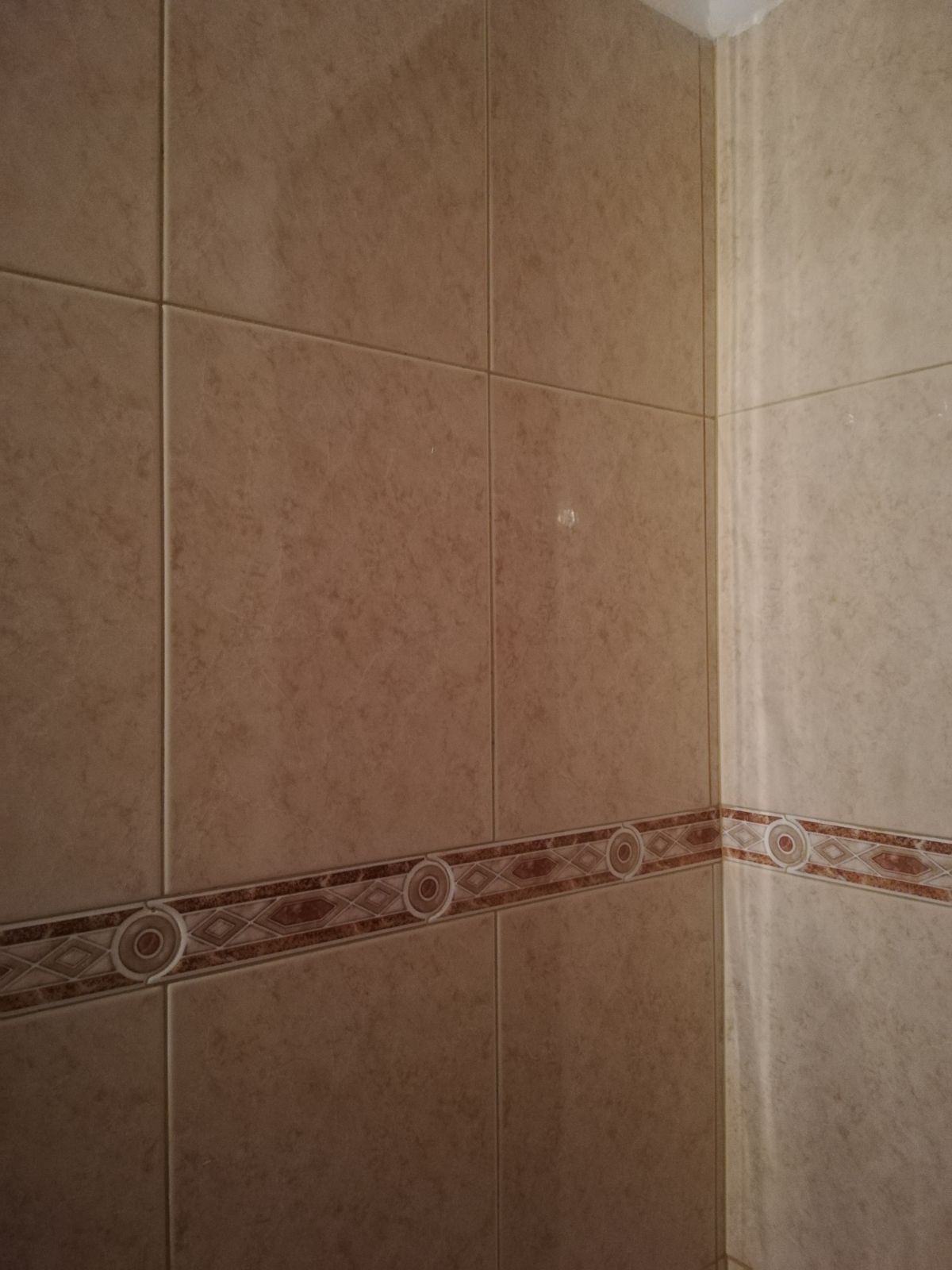Baz - Faro - Kitchen Tiling