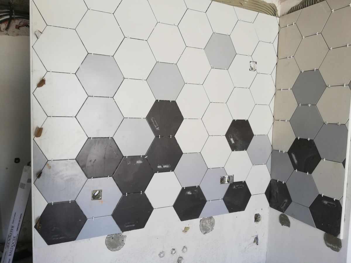 Baz - Faro - Tile Repair