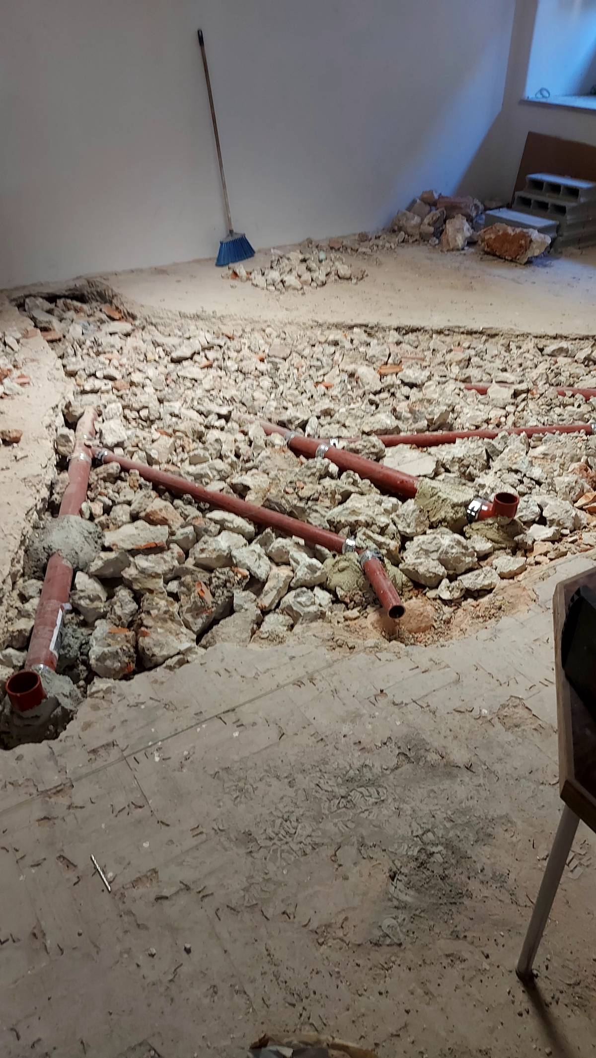 CBNJ REMODELAÇÕES - Arruda dos Vinhos - Reparação de Tubos de Canalização