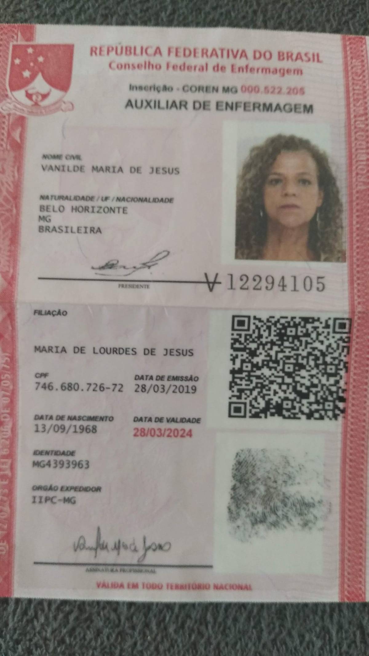 Cuidadora e limpeza a recibos verdes - Olhão - Limpeza de Propriedade