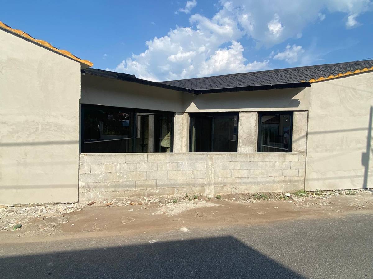 DP RR - Paços de Ferreira - Garage Door Installation or Replacement