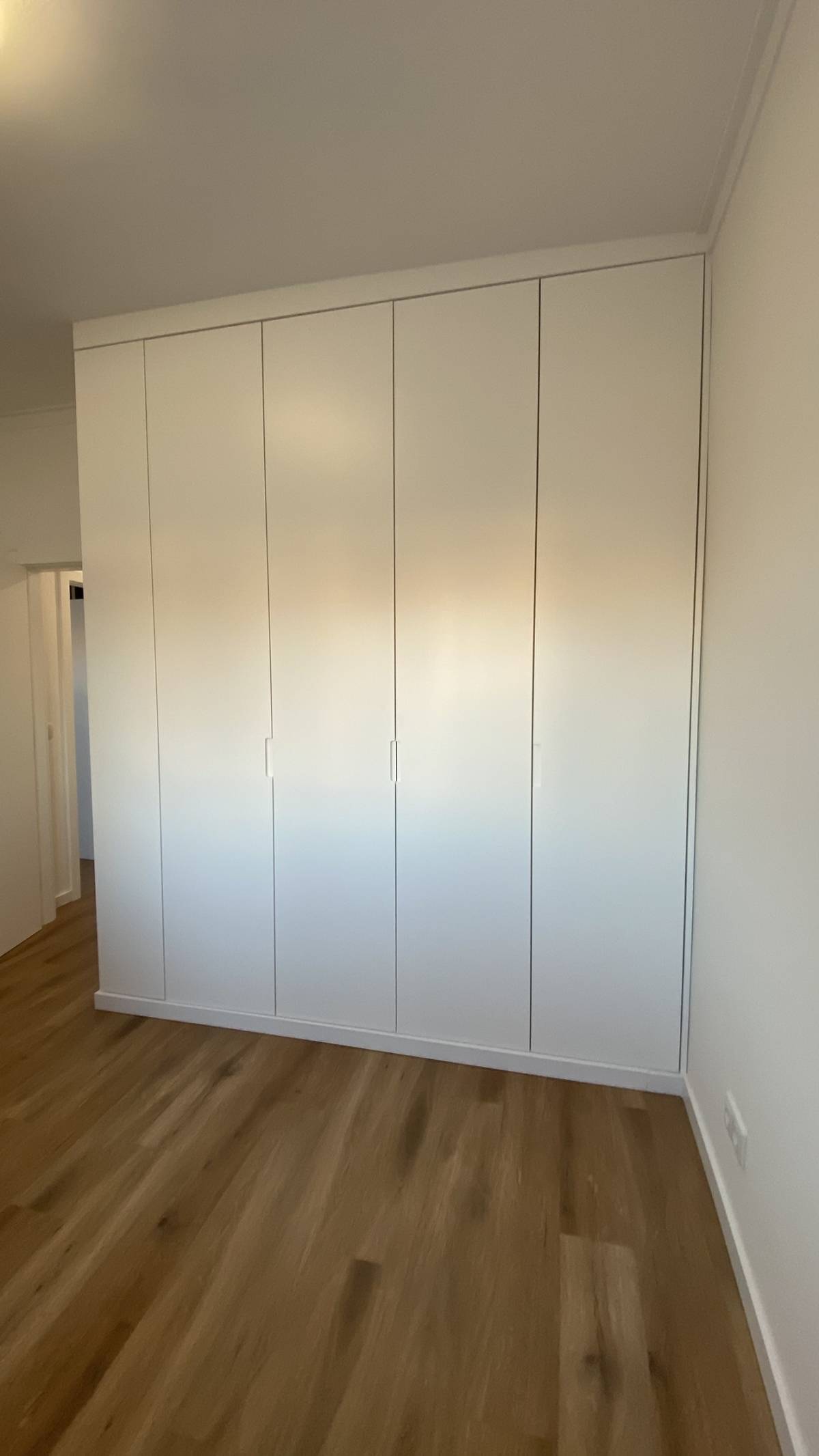 Santos & Scheffer | Design e Remodelação de Interiores - Sintra - Reparação de Porta de Madeira