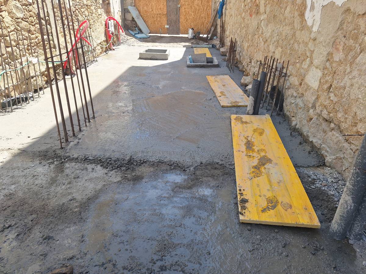 mvconstruçoes lda - Gondomar - Réparation ou remplacement de revêtement de sol en vinyle ou en linoléum