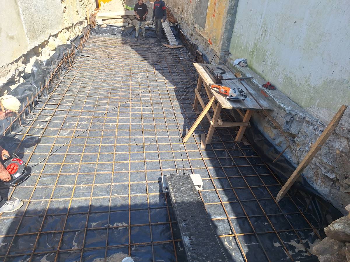 mvconstruçoes lda - Gondomar - Réparation ou remplacement de revêtement de sol en pierre ou carrelage