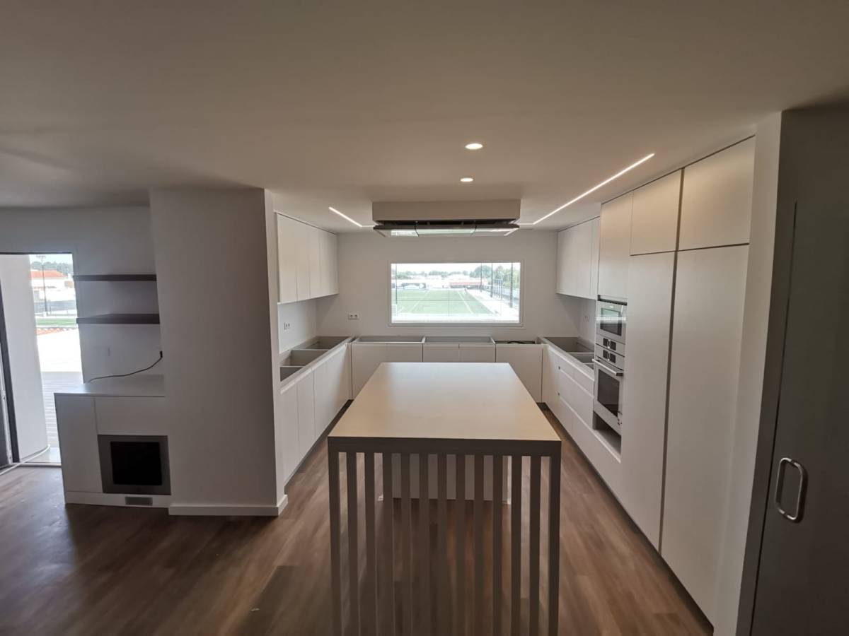 Santos & Scheffer | Design e Remodelação de Interiores - Sintra - Reparação de Armários