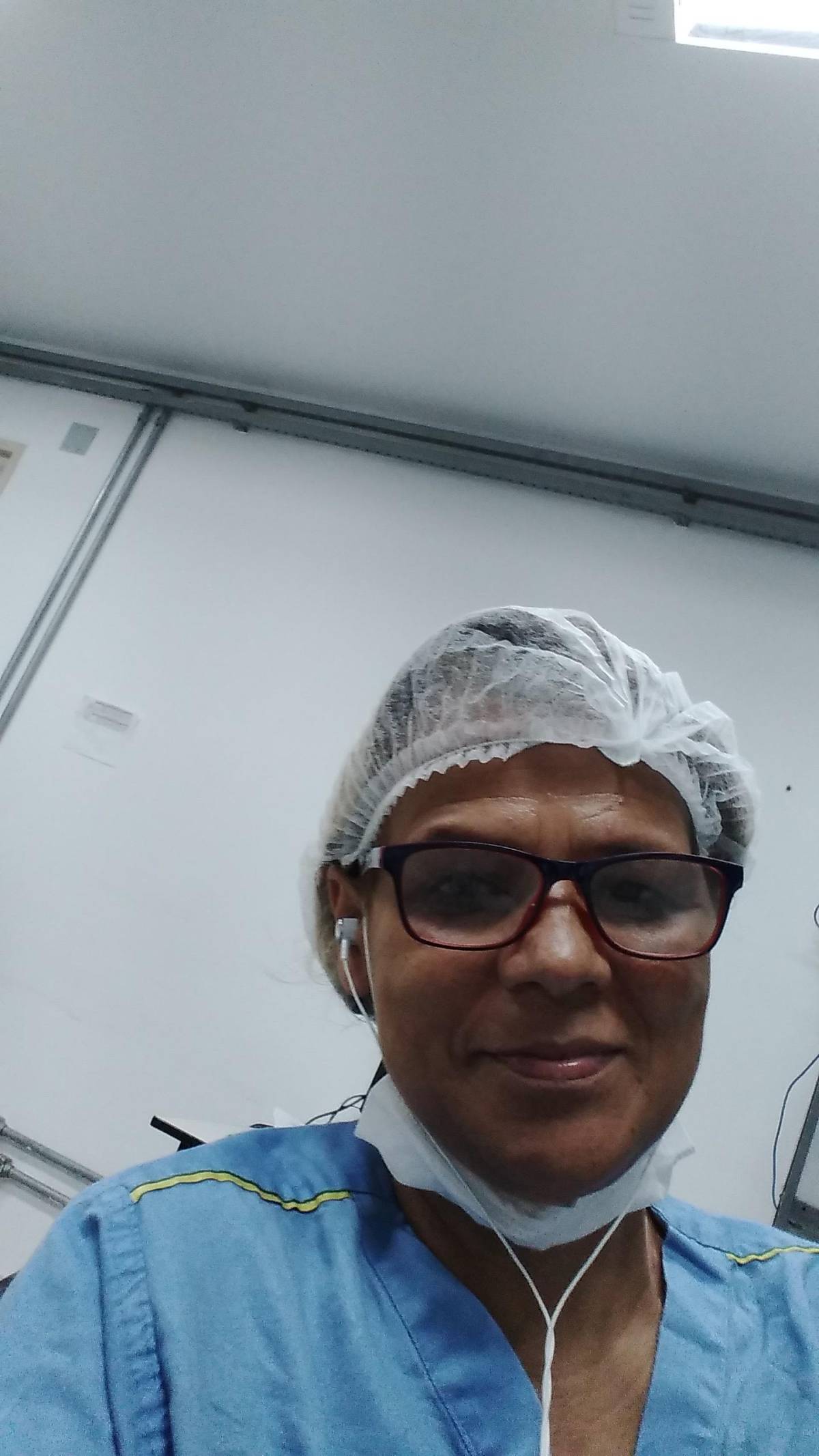 Cuidadora e limpeza a recibos verdes - Olhão - Limpeza de Espaço Comercial