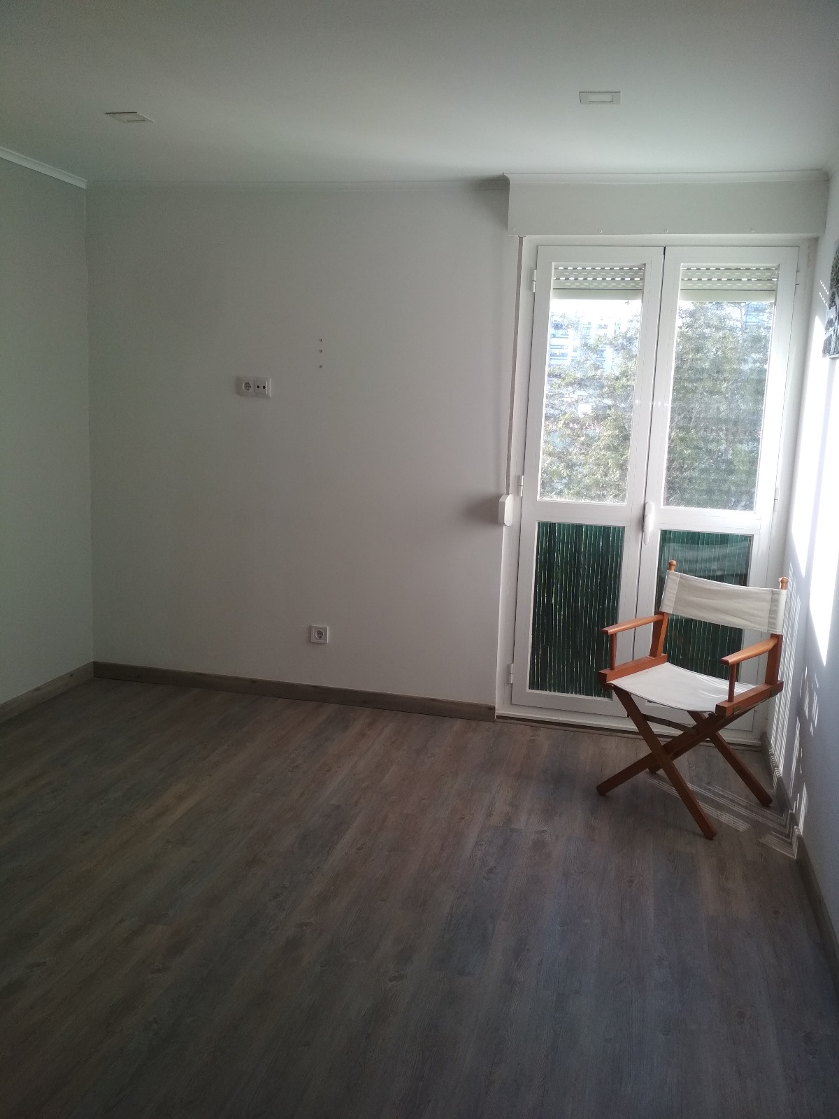 Inácio - Barreiro - Stein- oder Fliesenboden verlegen