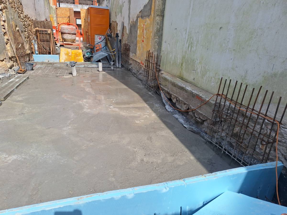 mvconstruçoes lda - Gondomar - Réparation ou remplacement de revêtement de sol en vinyle ou en linoléum