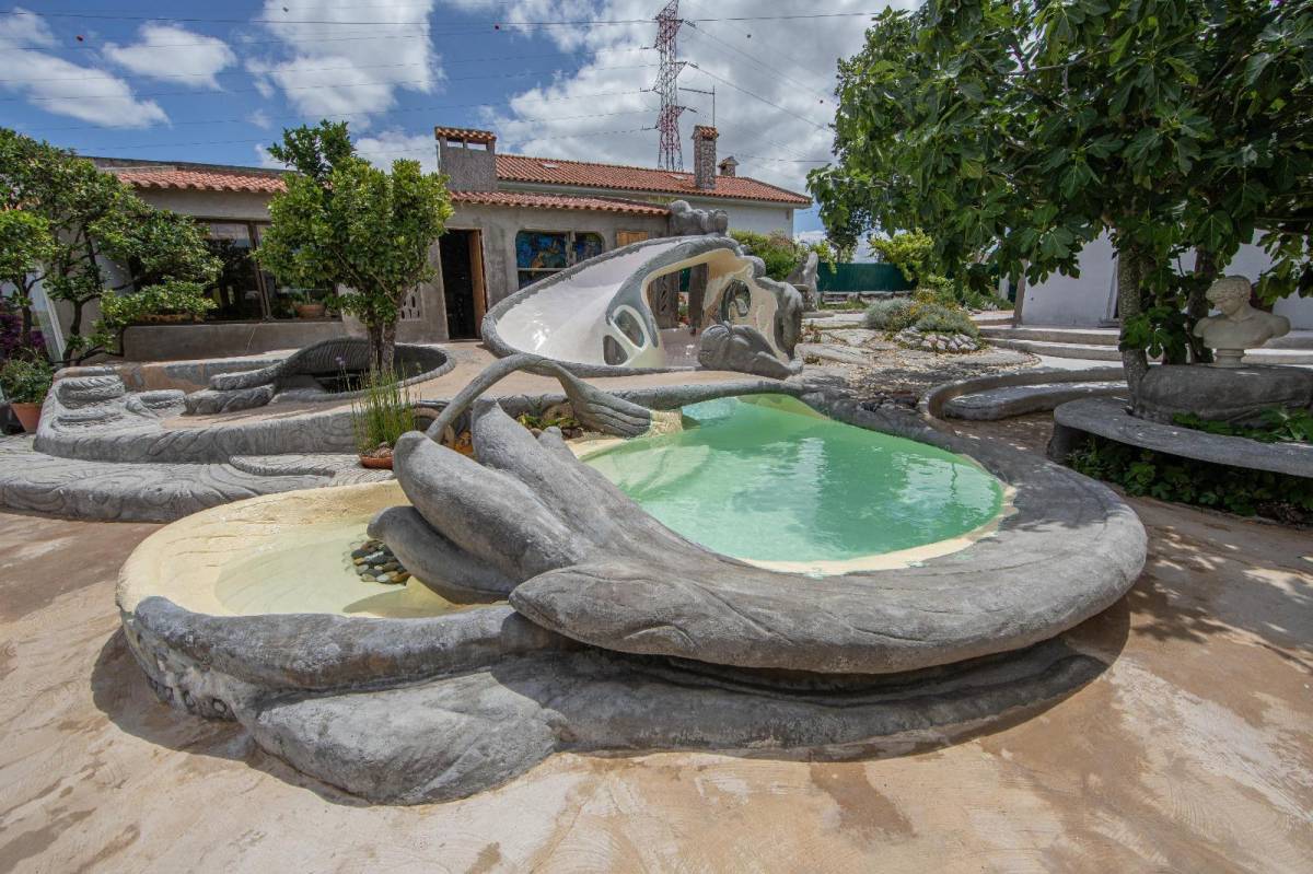Engenho e Arte Gallery - Aljezur - Artificial Turf Installation