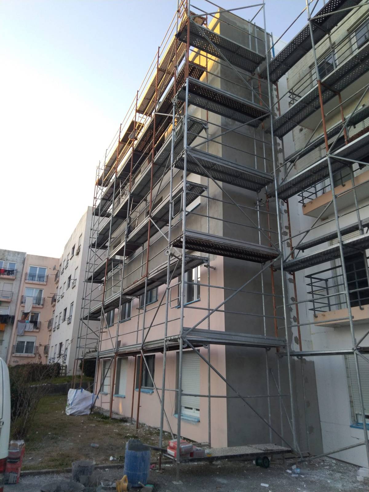 Adolfo Macieira - Gondomar - Construção de Parede Interior