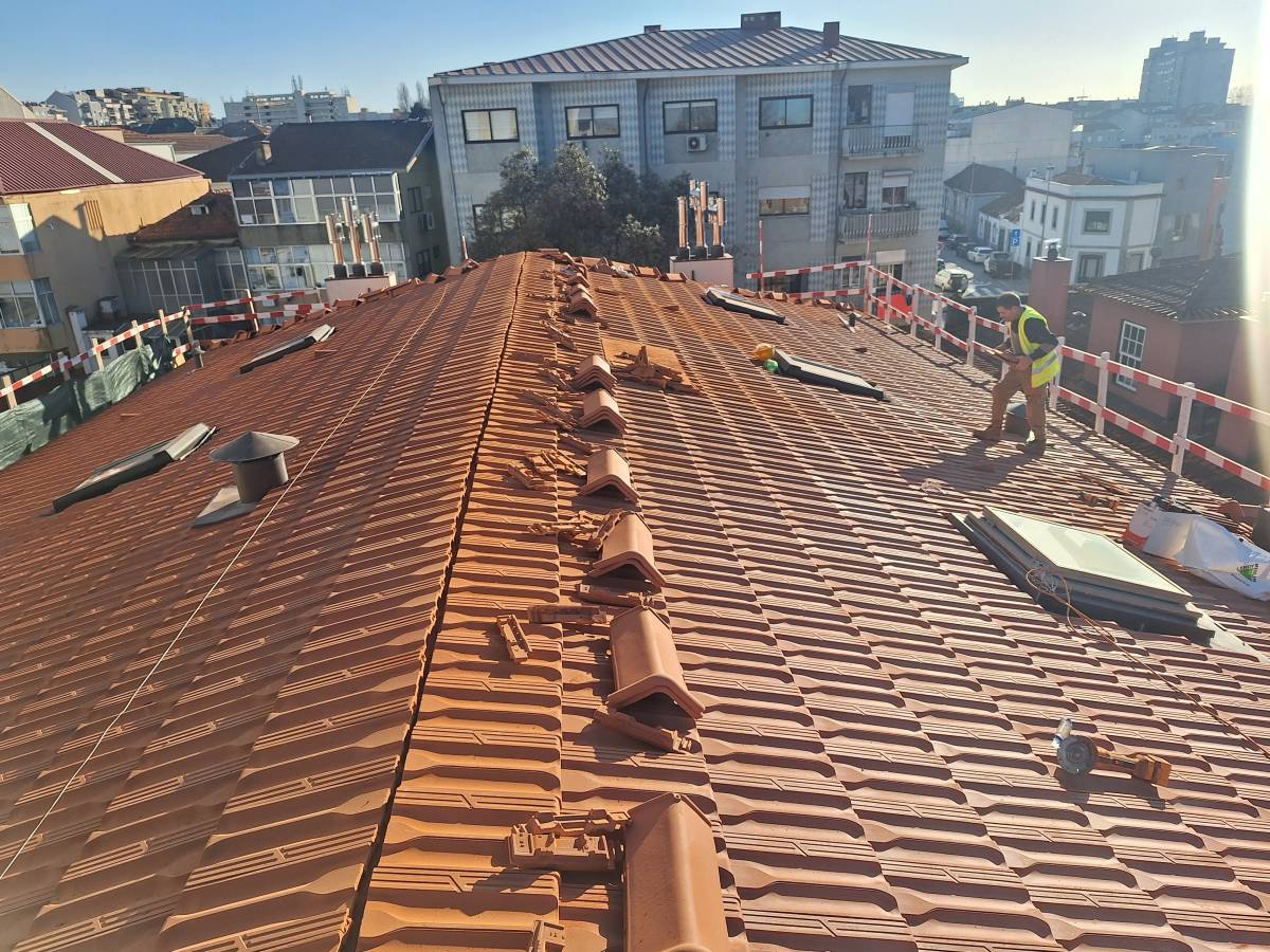 mvconstruçoes lda - Gondomar - Pose d'asphalte