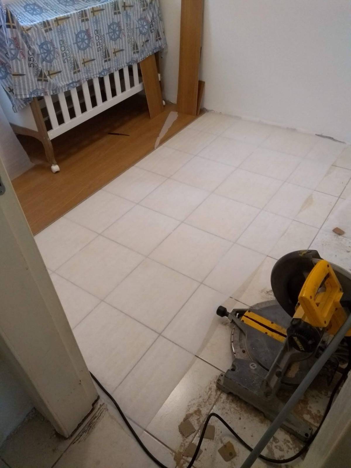 ABC Remodelações - Sintra - Réparation ou remplacement de revêtement de sol en pierre ou carrelage