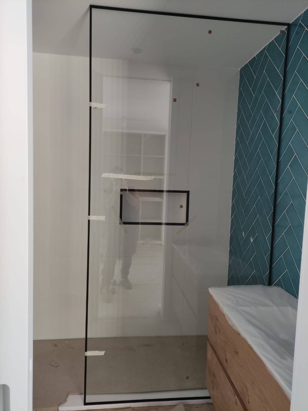 ESBOÇOS & TRILHOS REMODELAÇÕES DESIGN UNIPESSOAL LDA - Gondomar - Wiring