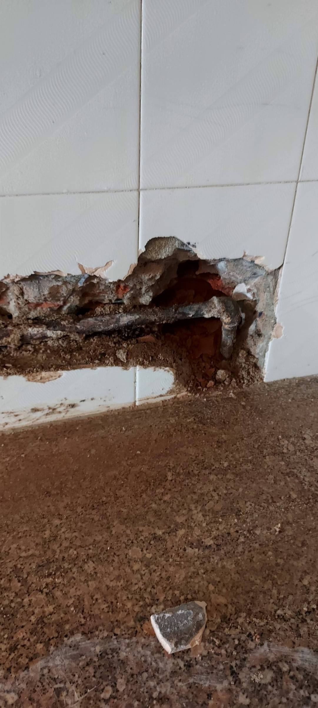 CBNJ REMODELAÇÕES - Arruda dos Vinhos - Pichelaria