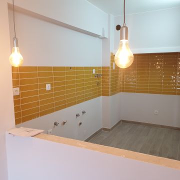 Melo Remodelações - Cascais - Stone or Tile Flooring Installation