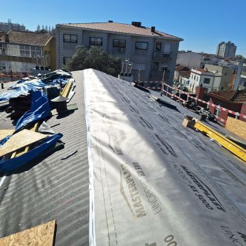 mvconstruçoes lda - Gondomar - Réparation ou remplacement de revêtement de sol en vinyle ou en linoléum
