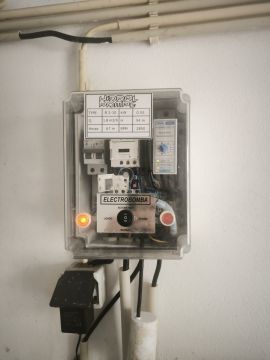 Canalizador (Reparação de Bombas de Água)
