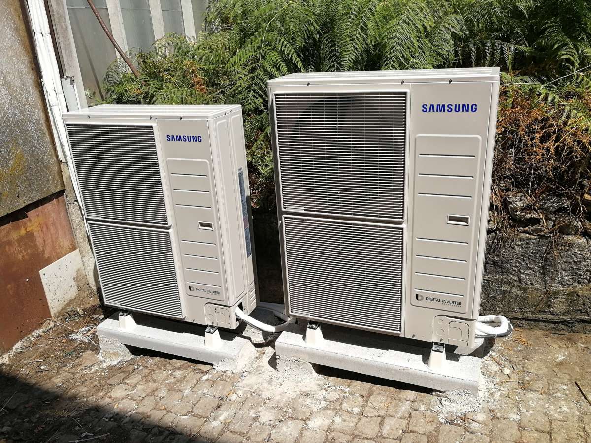 André & Fernando Jorge - Avac, Lda - Palmela - Instalación o reemplazo del ventilador del baño