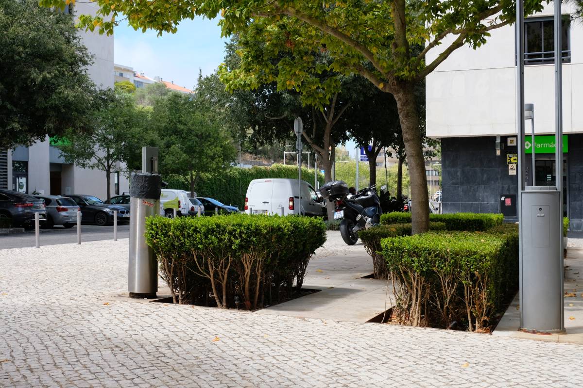 Jardins da Boavista - Lisboa - Colocação de Pedra