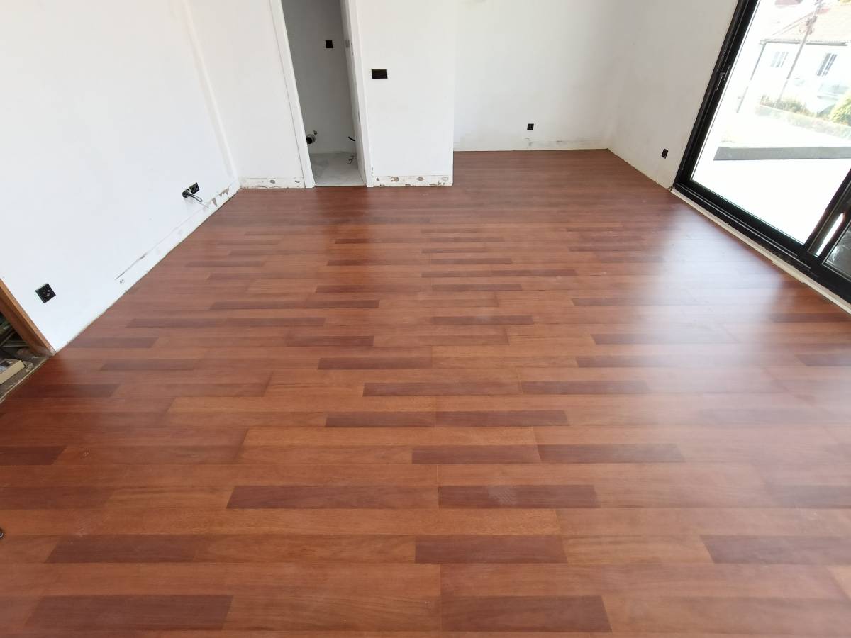 Magiacetinada unipessoal lda - Odivelas - Nivelamento de Superfícies em Betão