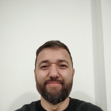 Hernani Monteiro - Loures - Bilder aufhängen und Kunstinstallationen anbringen