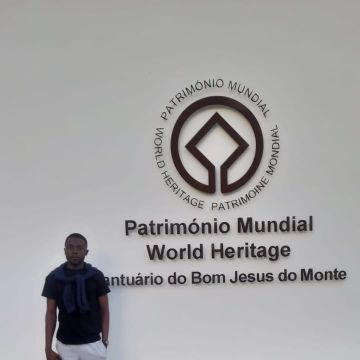 Enfermagem Geral.,servente na impreza de construção civil Alfredo Cunha - Braga - Window Blinds Cleaning