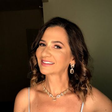 Mari Andradi - Porto - Makeup Artistry Lessons