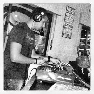 DJ BrunoFL - Lisboa - DJ para Festa Juvenil